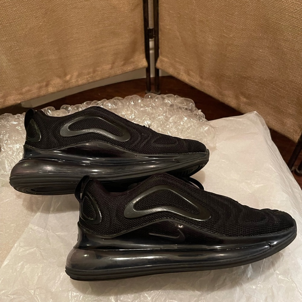 Nike Air Max Size 3 Youth/ Big kids
